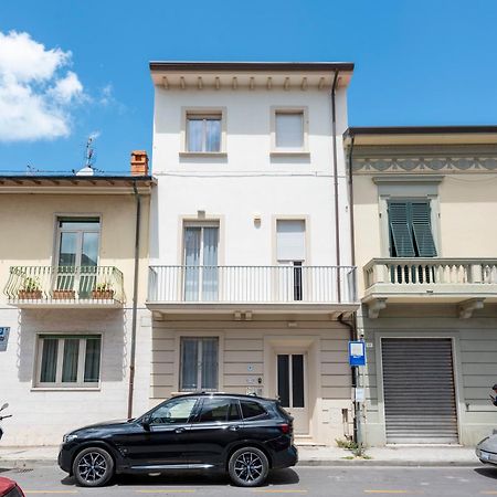 Suite Ondina Viareggio Apartments Exterior foto